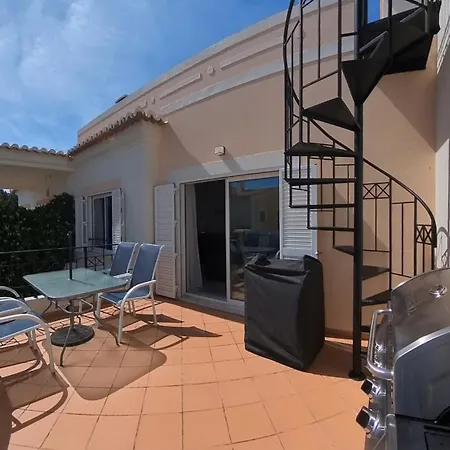 The View - Santo Antonio Villas, Golf & 4*