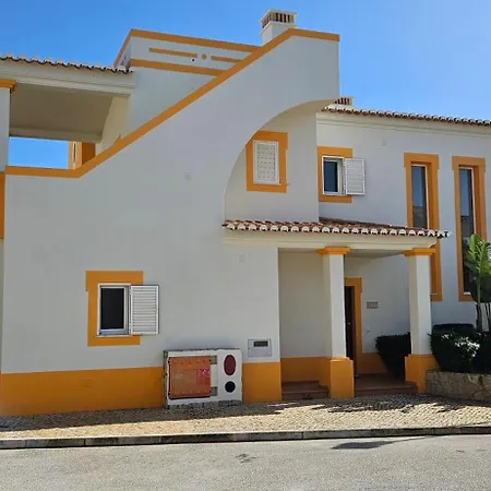 The View - Santo Antonio Villas, Golf & Rezort Salema