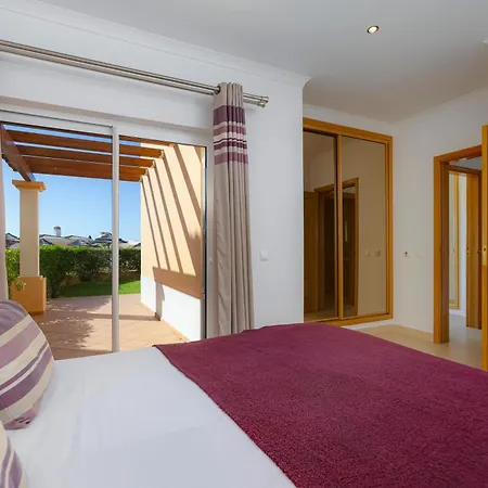 The View - Santo Antonio Villas, Golf & 4*
