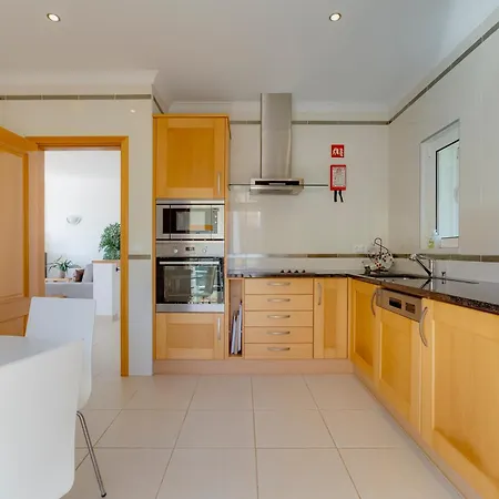 The View - Santo Antonio Villas, Golf & 4* Salema